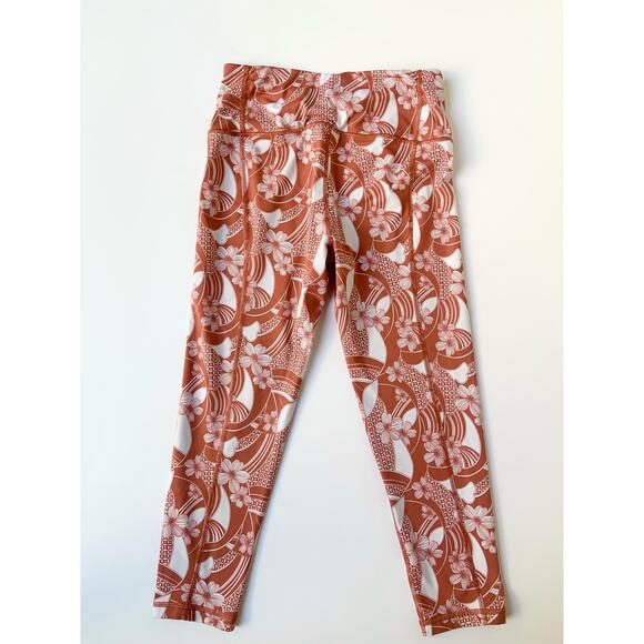 Knock Out Victoria's Secret VSX Sport Capri Orange White Tropical Leggings Small - Picture 5 of 9